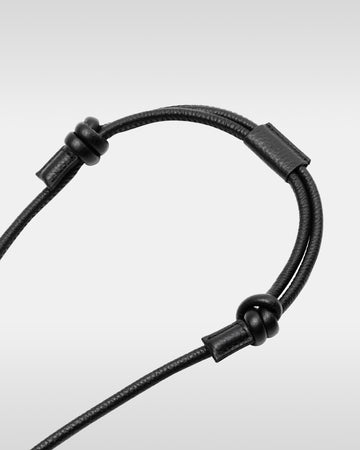 アジャスタブルレザーストラップ付iPhoneアクセサリー エンベロープ - ブラック